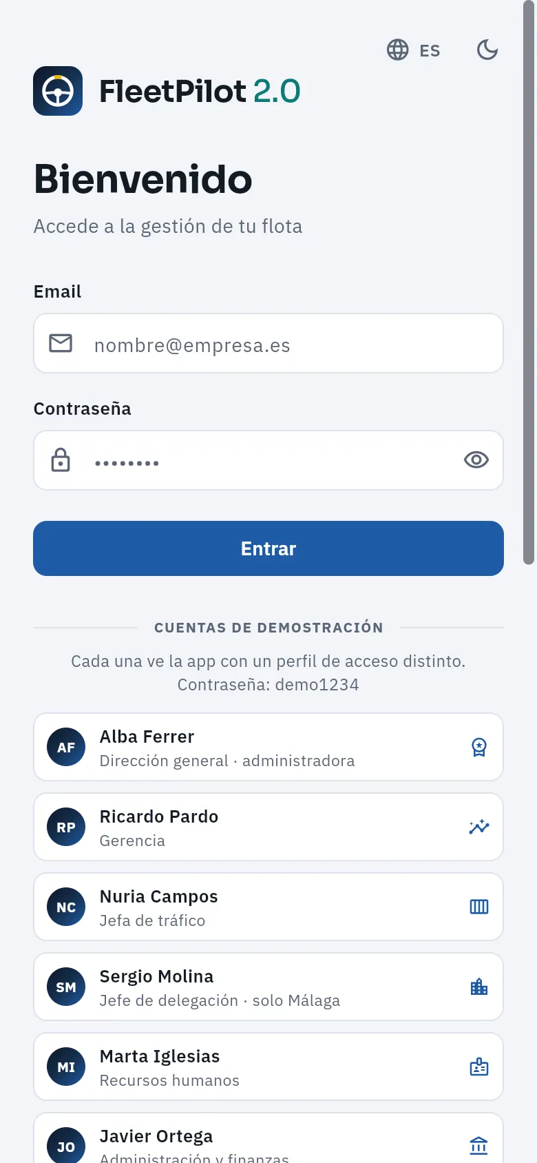 La pantalla de acceso en un móvil: el formulario y, debajo, las cuentas de demostración.